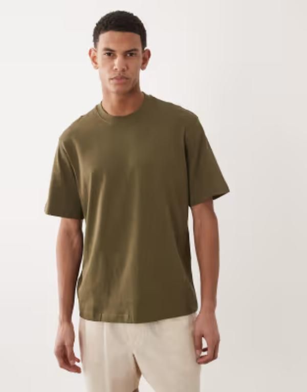 マンゴ メンズ トップス Tシャツ リラックスフィット コットン Mango relaxed fit 100 cotton Tshirt in dark GREEN グリーン