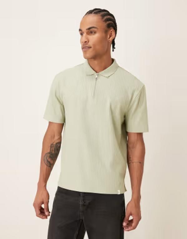 ファーラー メンズ トップス ポロシャツ ハーフジップ ロゴ Farah Dobson short sleeve quarter zip logo polo shirt in pale GREEN グ