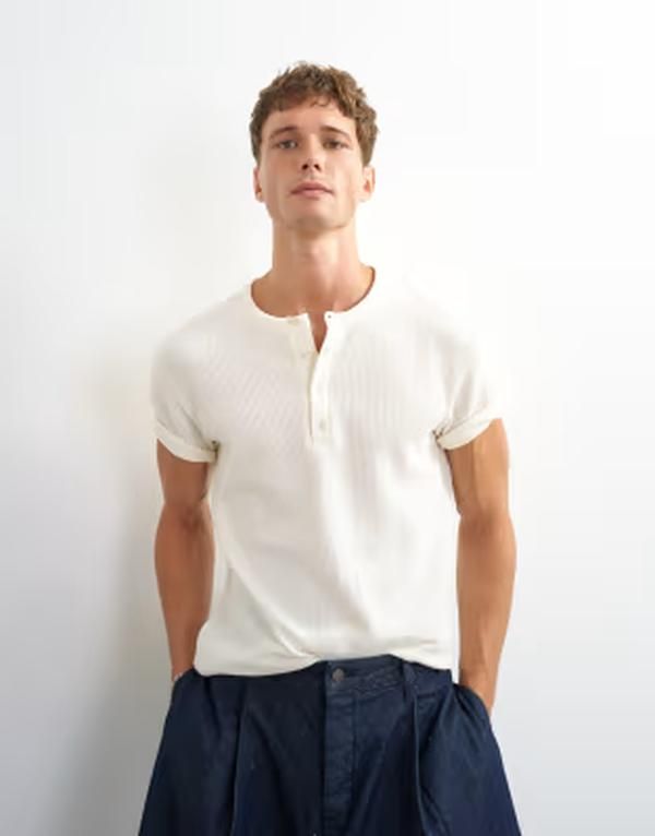 トップマン メンズ トップス Tシャツ Topman classic fit short sleeve waffle Henley in ecru エクリュ