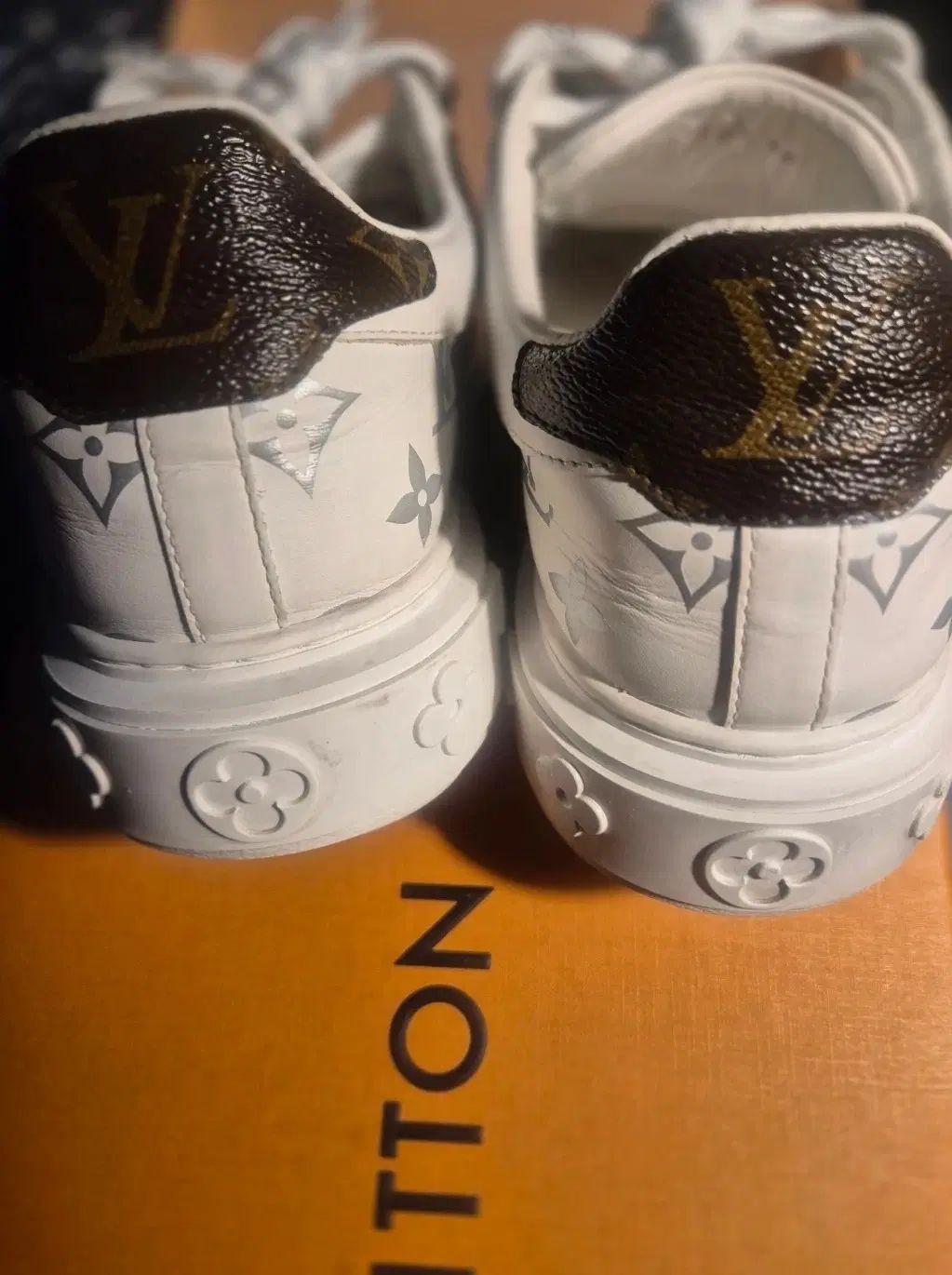 Louis Vuitton タイムアウト モノグラム スニーカー