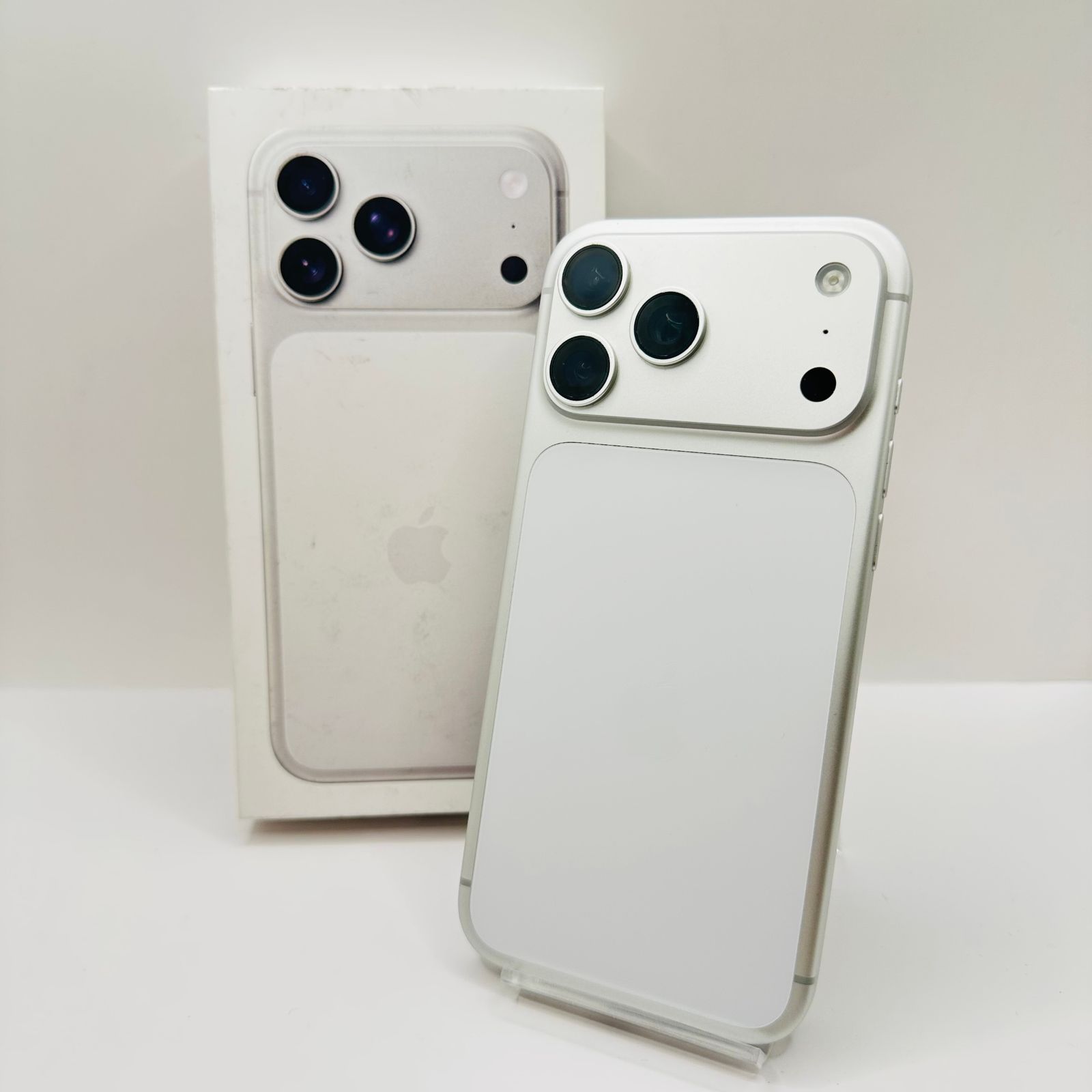 au iPhone 17 Pro Max 256GB シルバー MFY84J/A　SIMロック解除済み　利用制限〇　動作確認済み