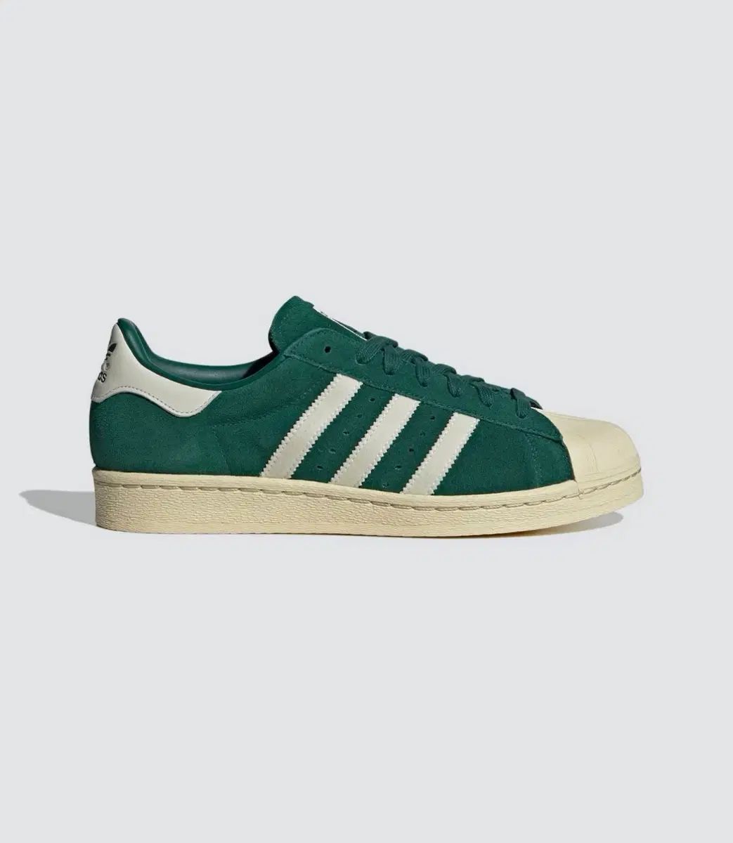 アディダス SUPERSTAR 82 - ID6107 22,289円