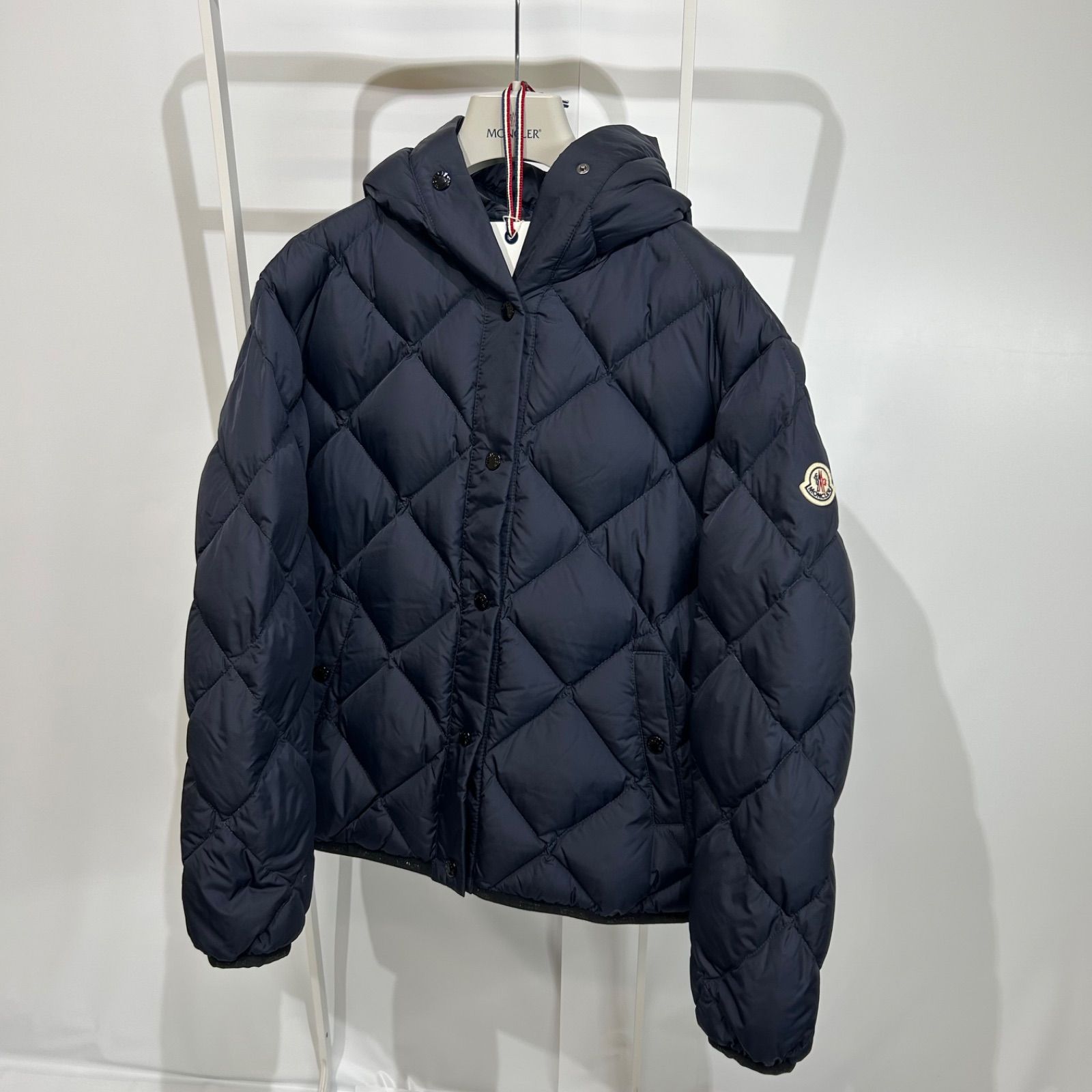 【美品タグ付き】 MONCLER モンクレール ダウンジャケットARVOUINネイビー1