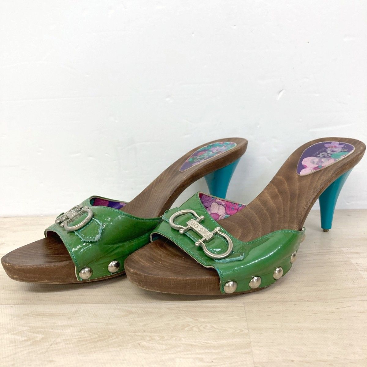 D&G DOLCE&GABBANA サンダル 36 1/2(23.5cm相当) グリーン エナメル調