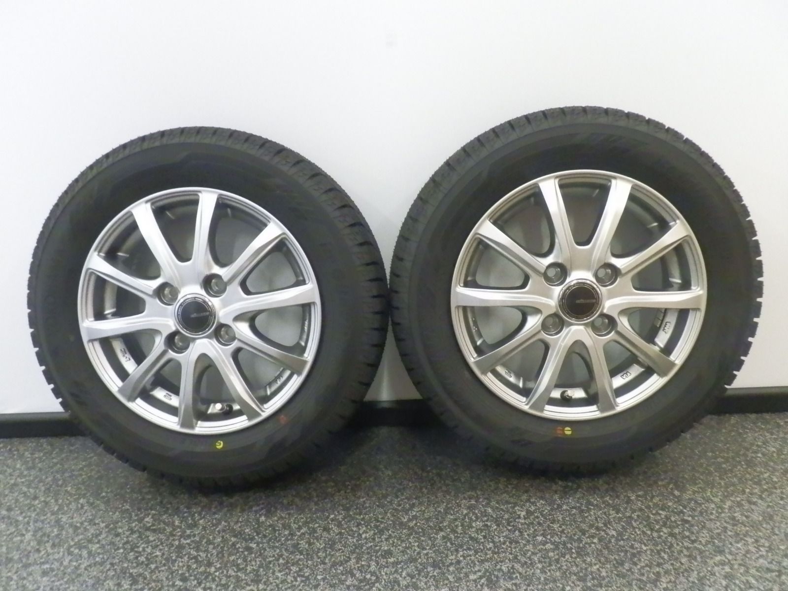 ① 中古美品 MILLOUS VX ミルアス スタッドレス 13インチ タイヤ+ホイール 2本セット 4J +42 100 4穴 ハブ径65mm 155/65R13 ワゴンR タント N-BOX