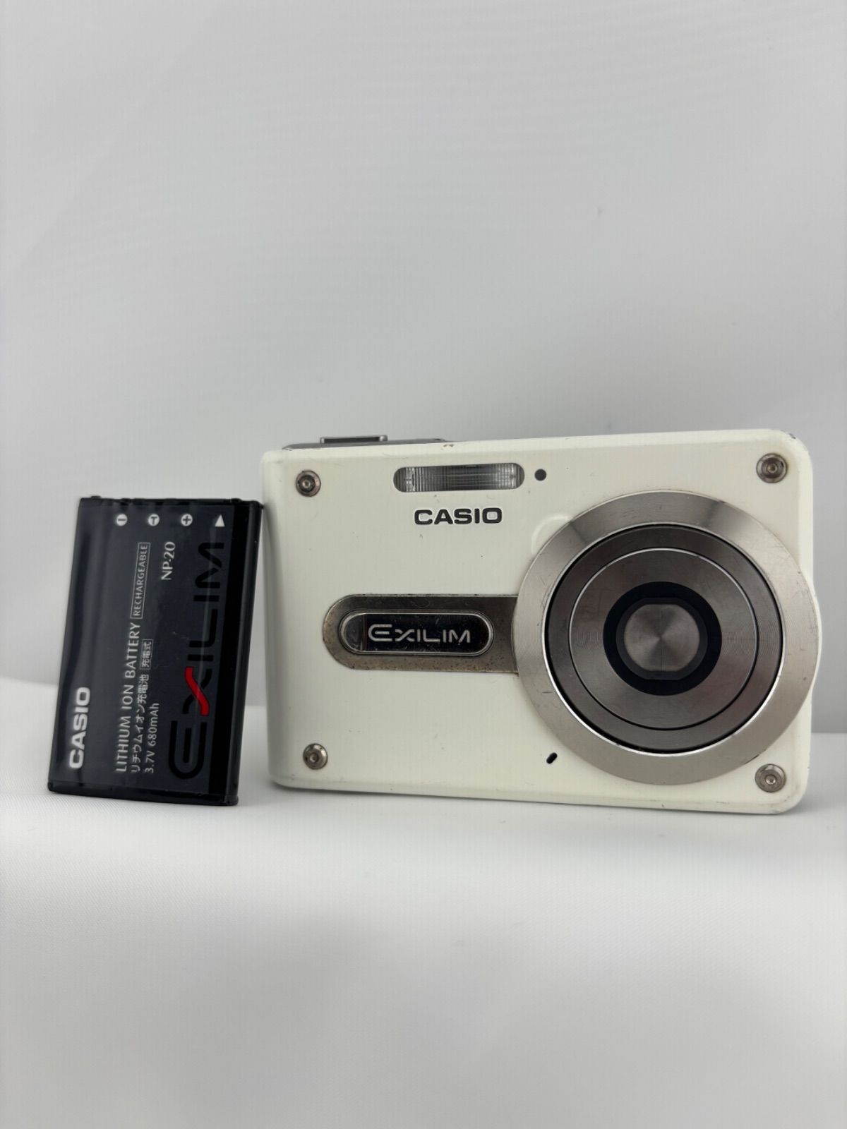935【動作確認済み】 CASIO EXILIM EX-S100 ホワイト カシオ
