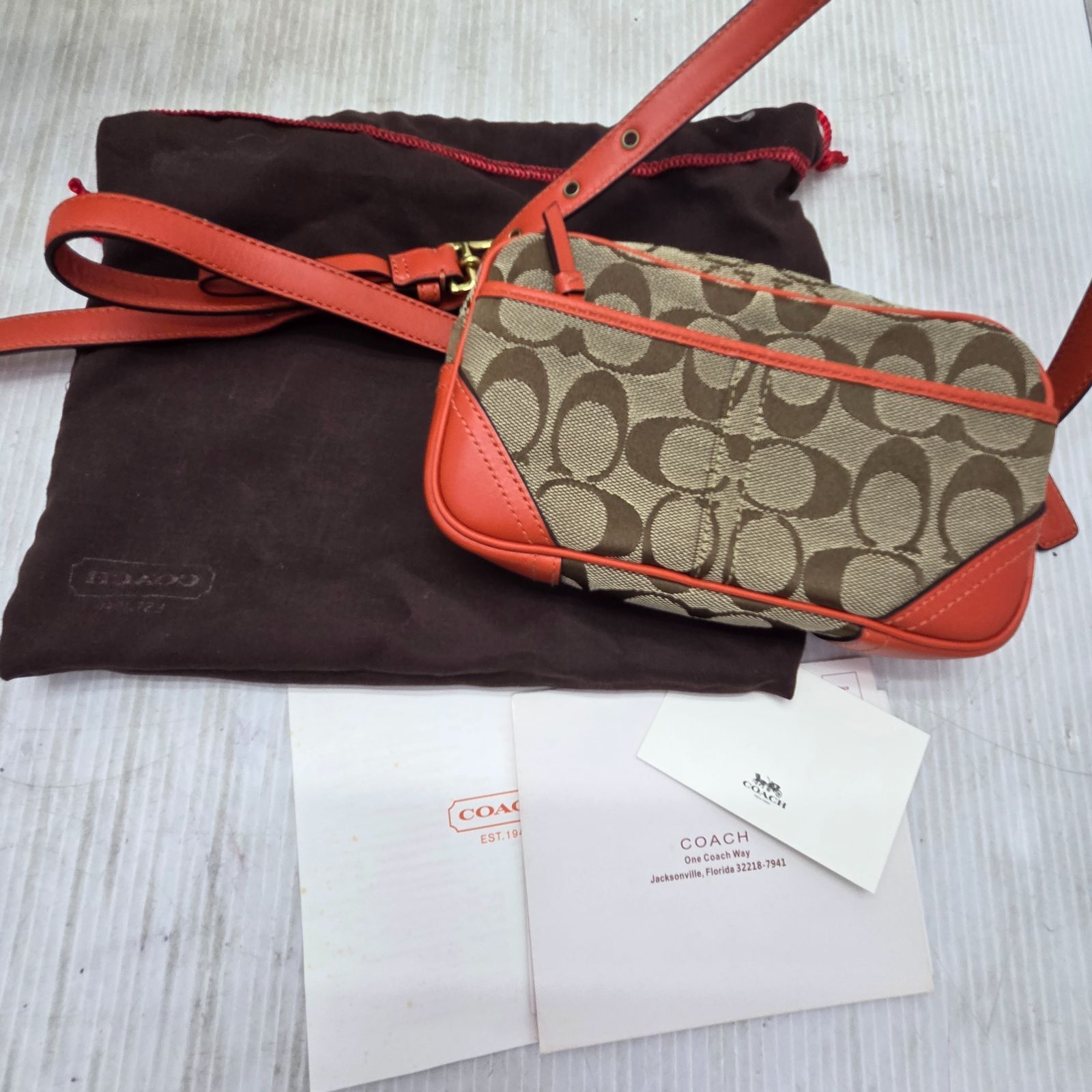 88 S06267 COACHコーチ シグネチャー ウエストポーチ バッグ 鞄 ブランド レディース メンズ