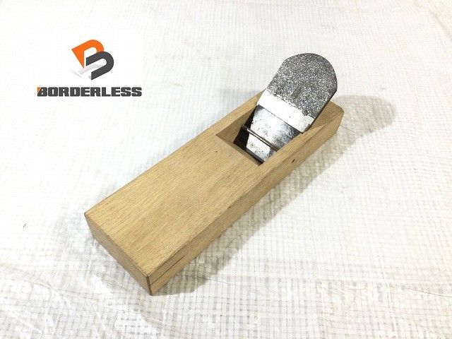 ☆中古品☆千三代 是秀 鉋 寸六 身幅65mm 平鉋 平かんな 平カンナ 大工道具 木材加工 切削 手工具131761