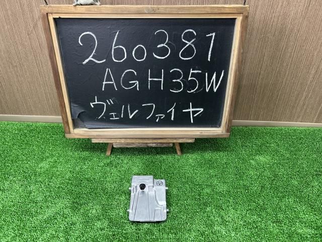 【中古】ヴェルファイア DBA-AGH35W フロント ウィンドウ ガラス用 カメラ（運転支援用） 8646C-58010 自社品番260381 202