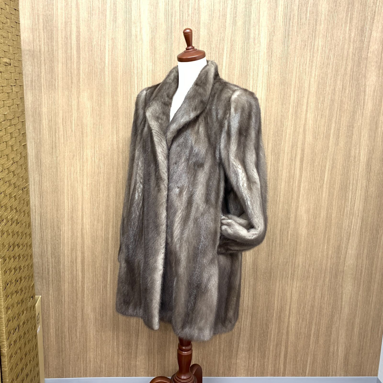 f001 YO AMERICAN ULTRA 4つ星 AMERICAN FUR AWARDS ミンクコート 毛皮 リアルファー グレージュ サファイアミンク 女優羽織 フリーサイズ