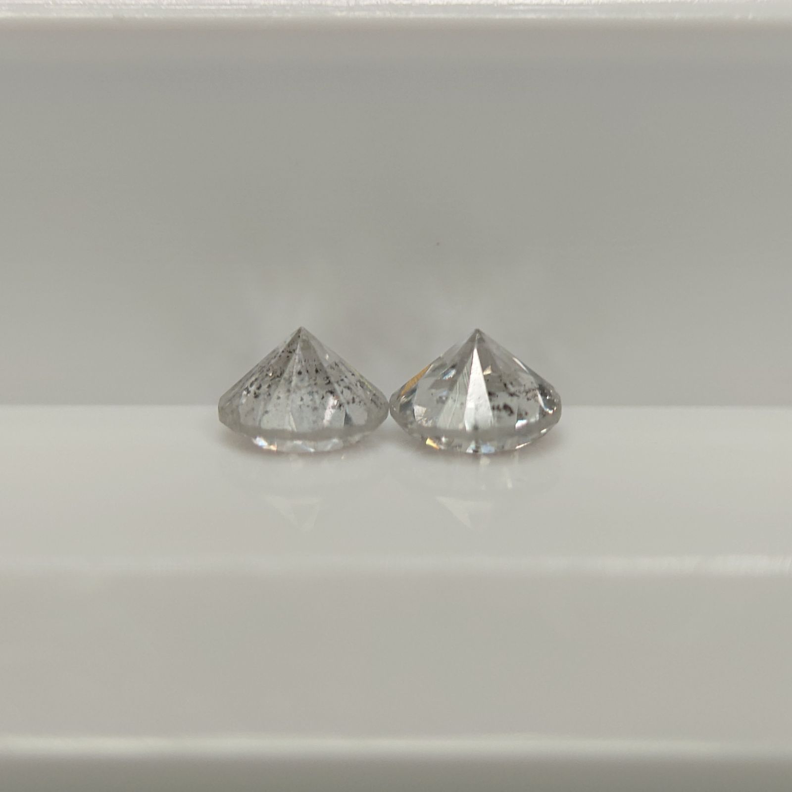 天然ダイヤモンド ルース 0.18ct 約2.7mm x2 ジュエリー外し d0055