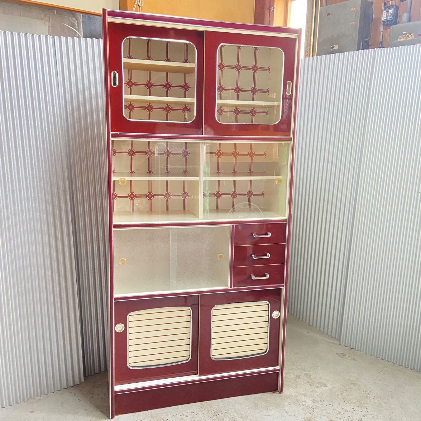 【引取限定】昭和レトロ　食器棚 キッチンボード 当時物 ポップ レトロ 14,200円
