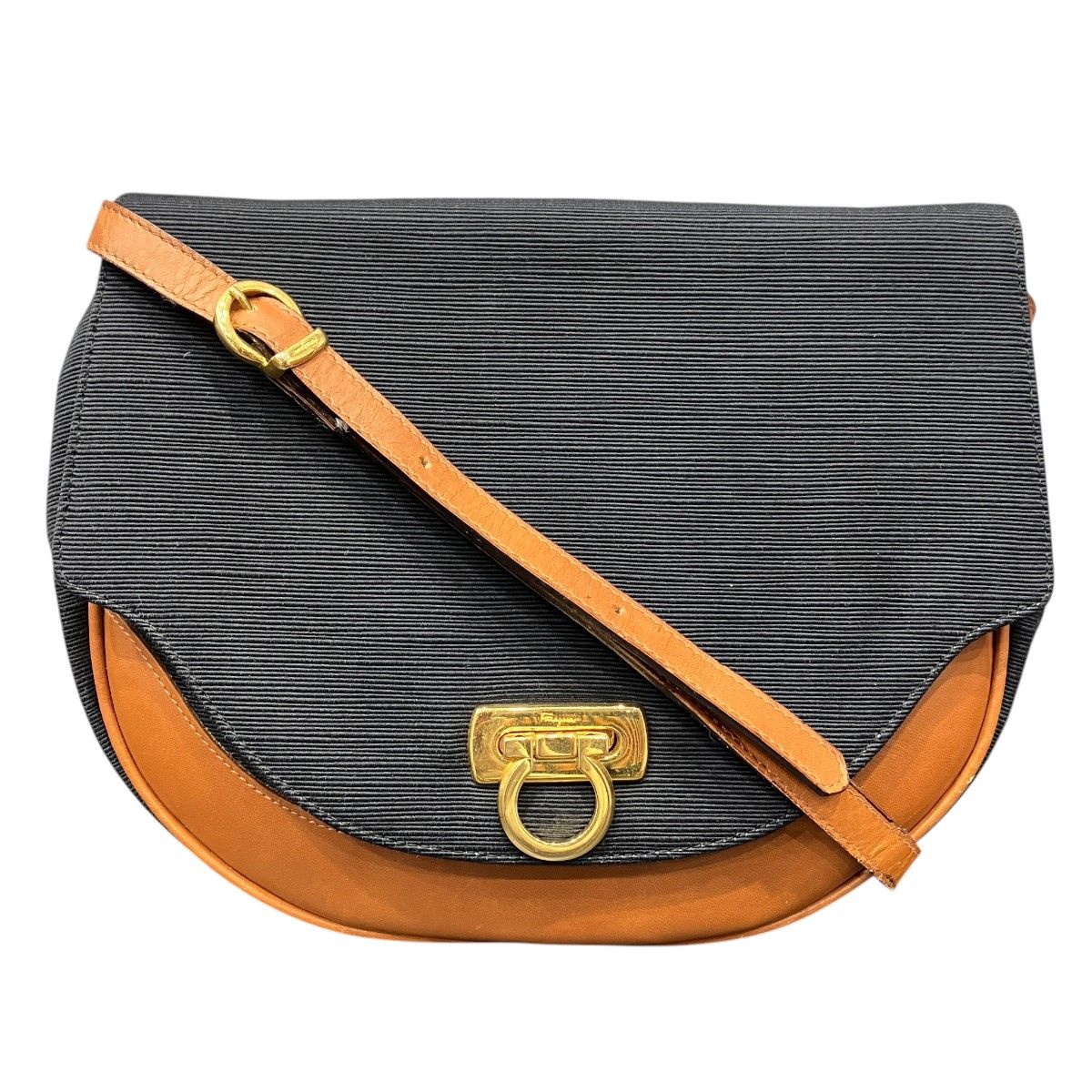 サルヴァトーレフェラガモ Salvatore Ferragamo ショルダーバッグ キャンバス レディース