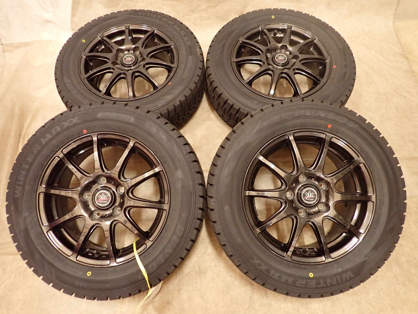 冬 新品 2025年製 4本SET 会社宛送料無料 195/65R15×6J 91S ダンロップ
