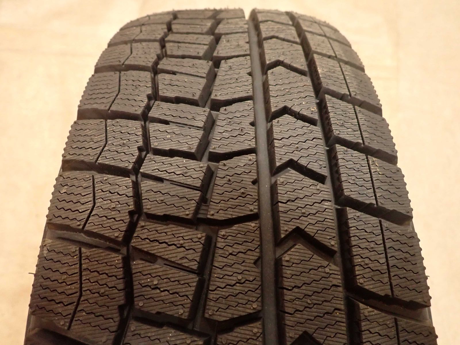 冬 新品 2025年製 4本SET 会社宛送料無料 195/65R15×6J 91S ダンロップ