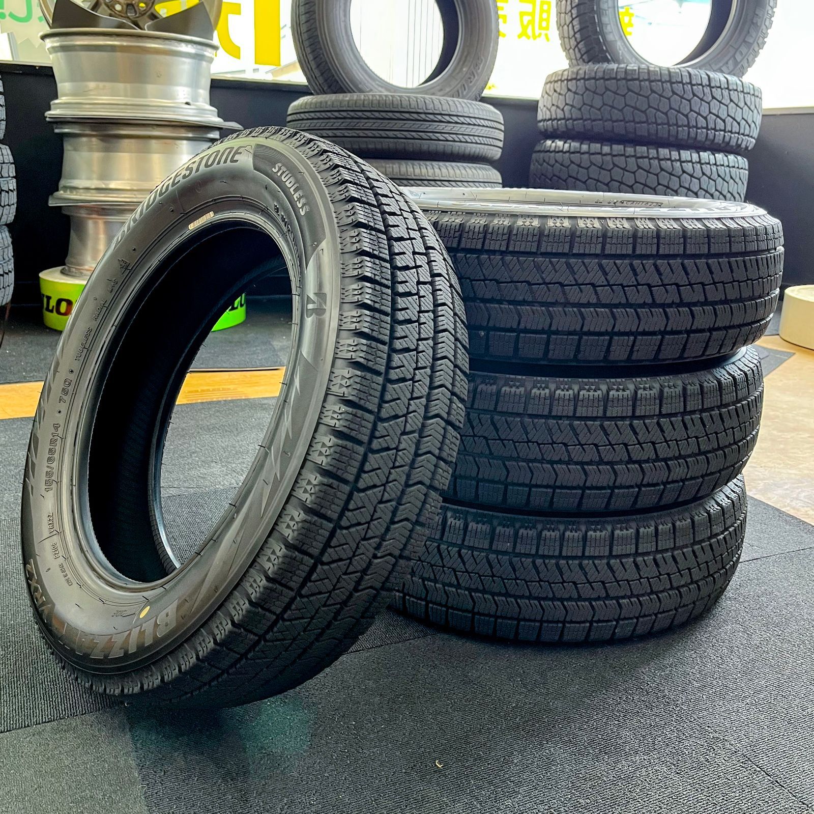 【送料無料】【155/65R14】中古 スタッドレスタイヤ 4本セット BRIDGESTONE BRIZZAK VRX2 2023年製 14インチ 軽自動車 軽ハイトワゴン