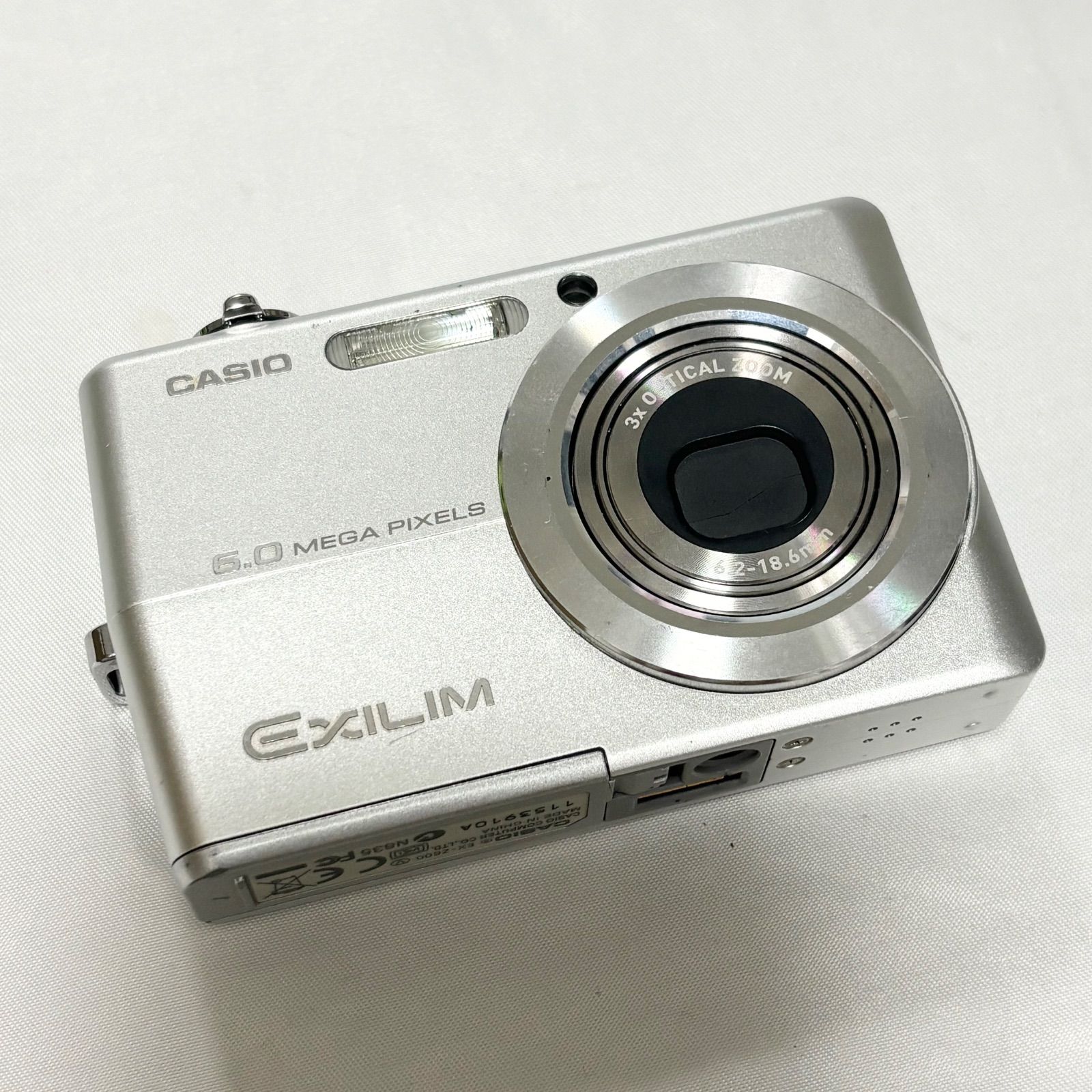 [Free Shipping] CASIO/CASIO/EXILIM/ZOOM/EXILIM/ZOOM/EX-Z600/SILVER/COMPACT DIGITAL CAMERA/PHOTOS/MOVING ITEMS/WORKING ITEMS/USED GOOMS
