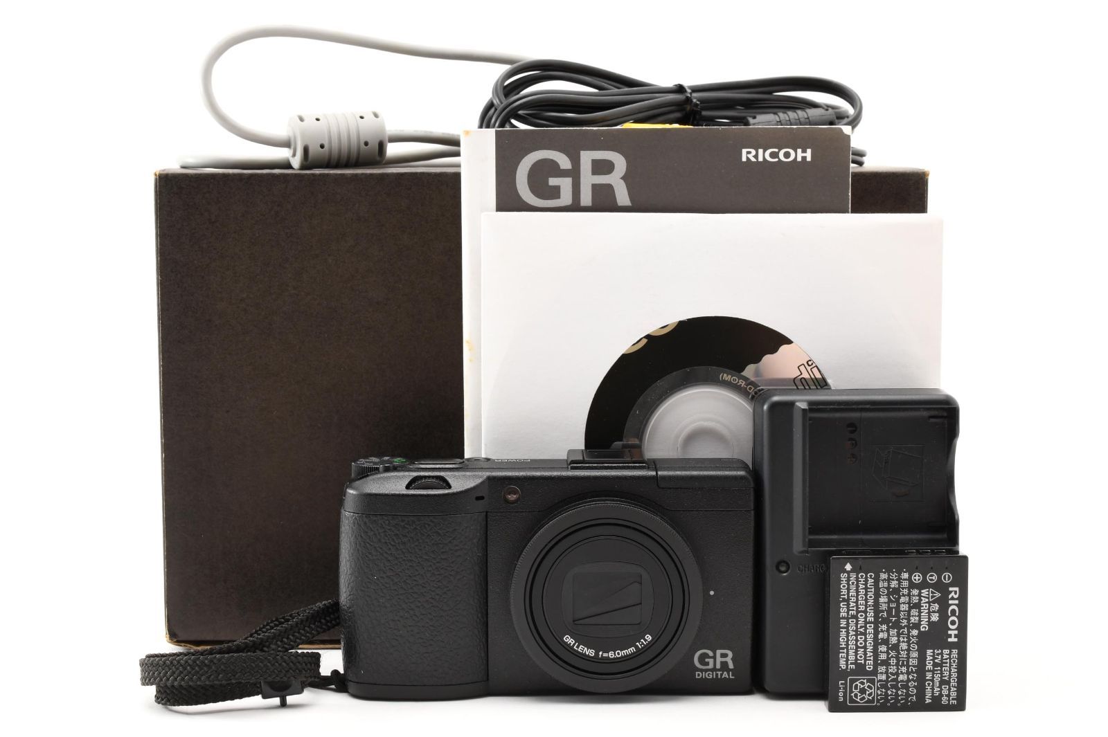 ■ Almost Brand New ■ Ricoh RICOH GR Digital III Camera “Operation Confirmed, Original Box, Instructions, Charger, Battery, etc.” Digital Camera #A1526