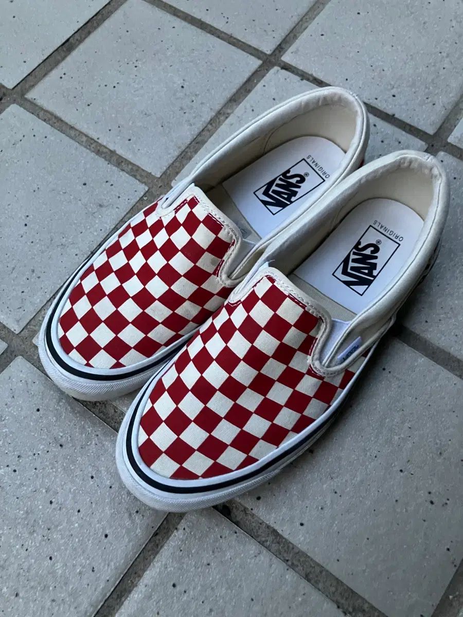 VANS ボルト チェッカーボード スリッポン レッド 255