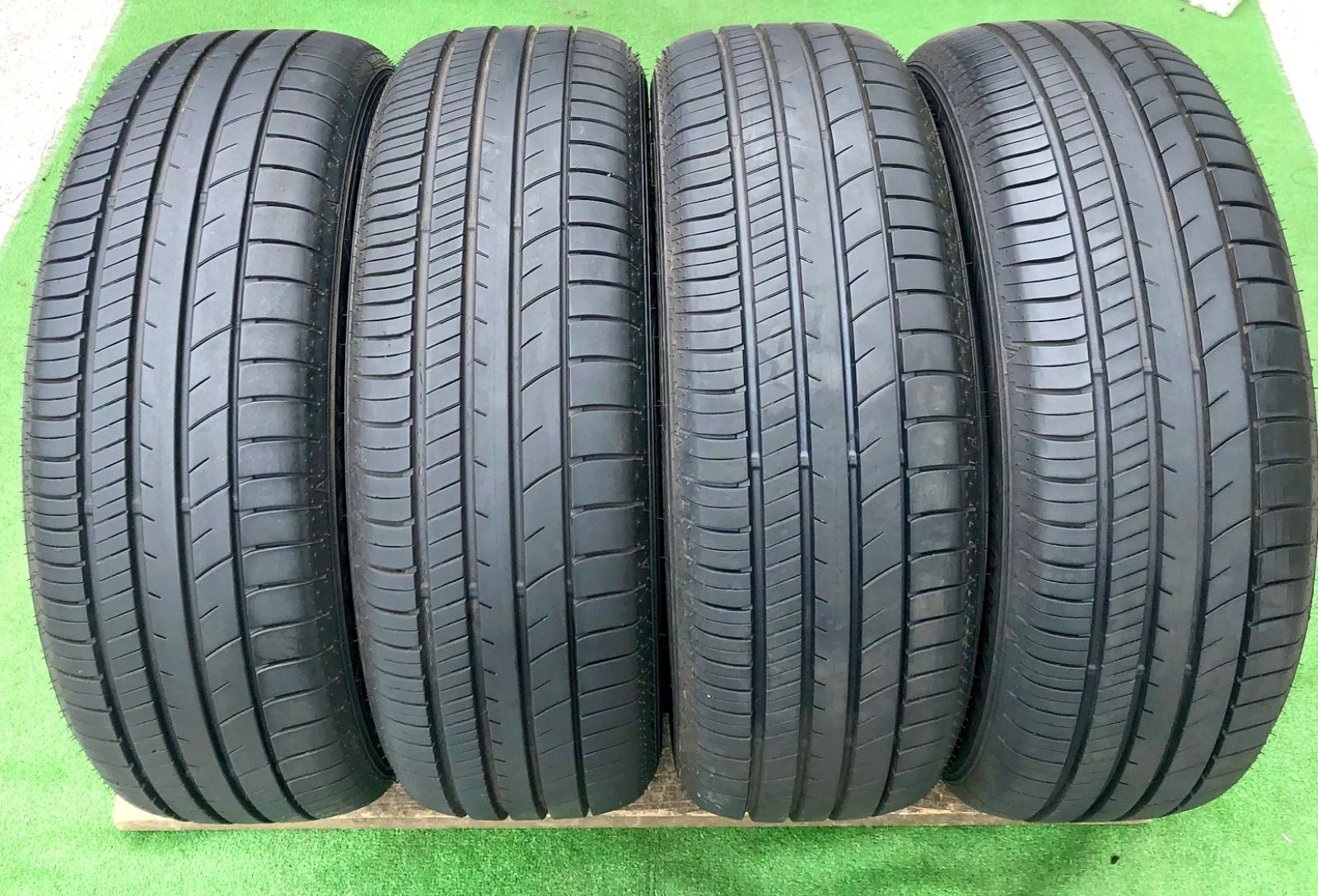 GOOD YEAR（グッドイヤー） ■ 商品名：EfficientGrip RVF02 ■ タイヤ種類：サマータイヤ ■ タイヤサイズ：215/60R17 100H ■ 製造年週：2023年03〜08週目 ■ 本数：4本セット 14,800円
