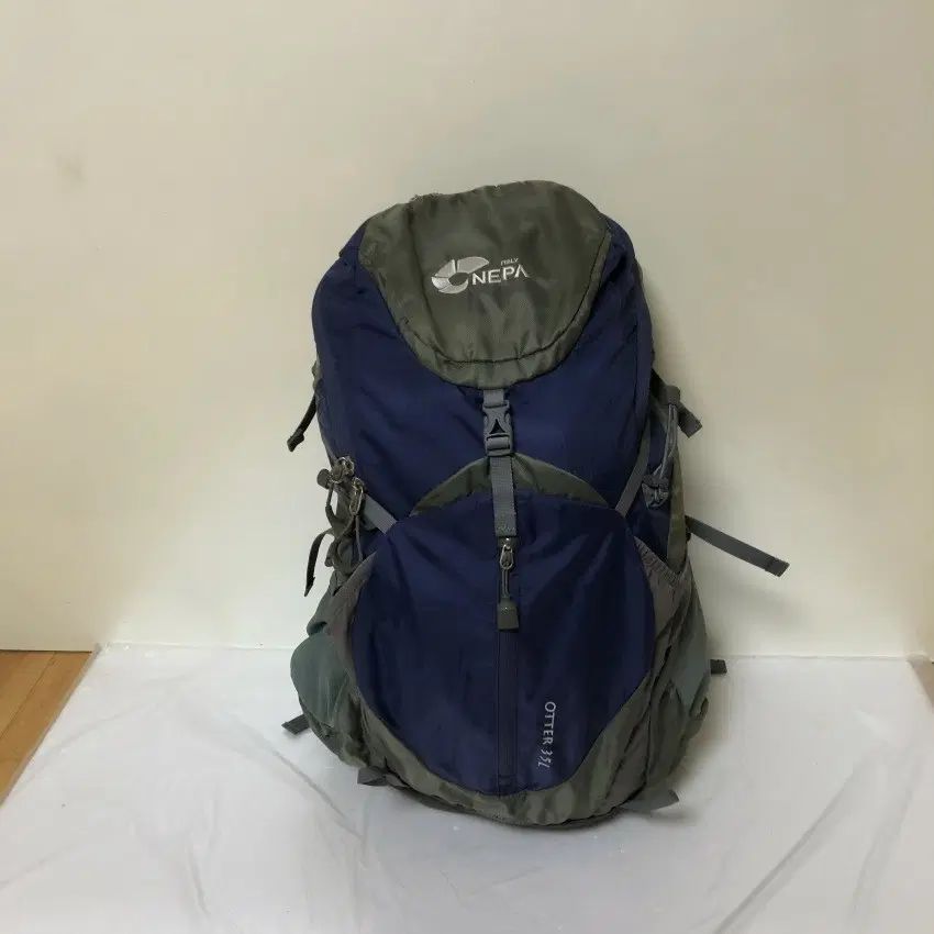 ネパ リュック 35L@9902 6,638円