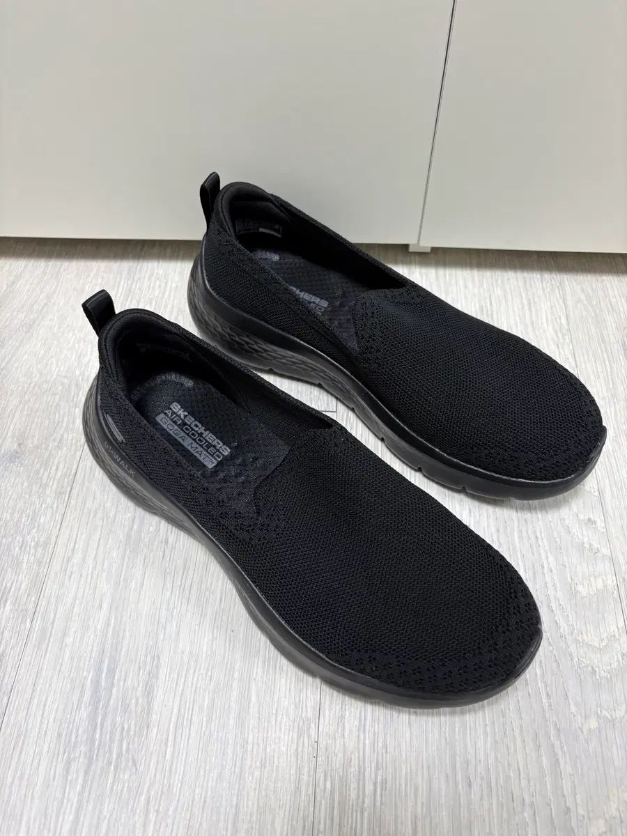 SKECHERS スケッチャーズ ゴーウォーク レディース ブラック 240