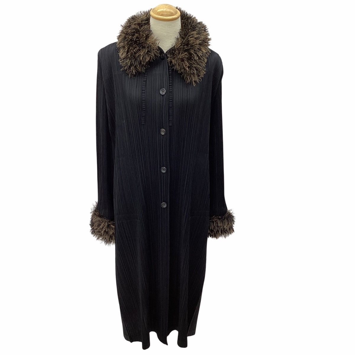 ISSEY MIYAKE イッセイミヤケ PLEATS PLEASE ロングコート ファー付き SIZE 3 PP43-JA412 ブラック 26,813円