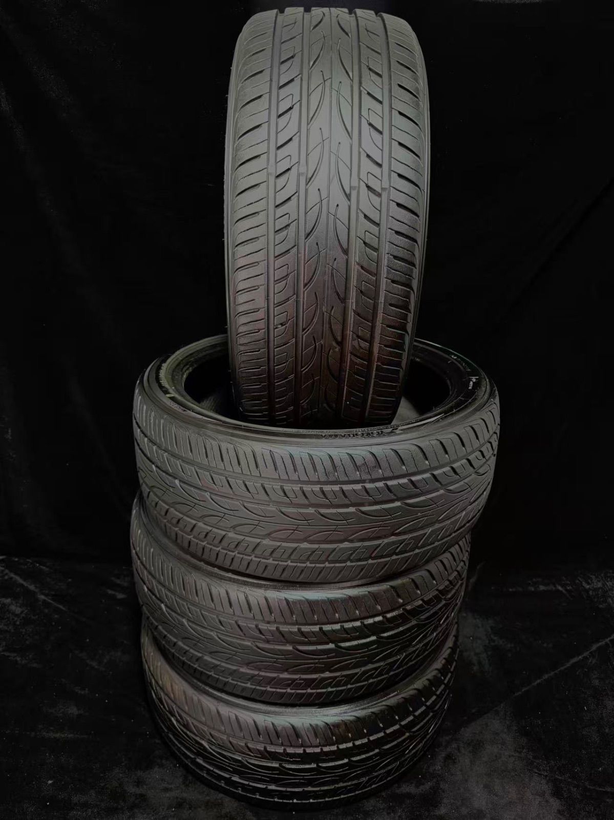 23年製　中古タイヤ4本セット　ヨコハマ　225/40R19　93W 8分山　サマータイヤ　T-267①　★T-267の①と②同時に購入手続きお願いします。 11,400円