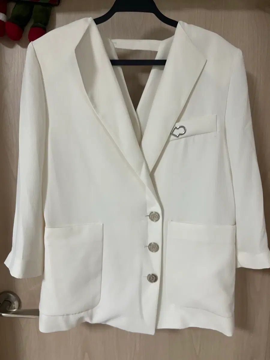 ラッキーシュエトゥ ジャケット 9,897円