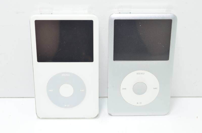 【通電確認済み】アップル Apple iPod classic 30GB 120GB 2台セット シルバー　ジャンク