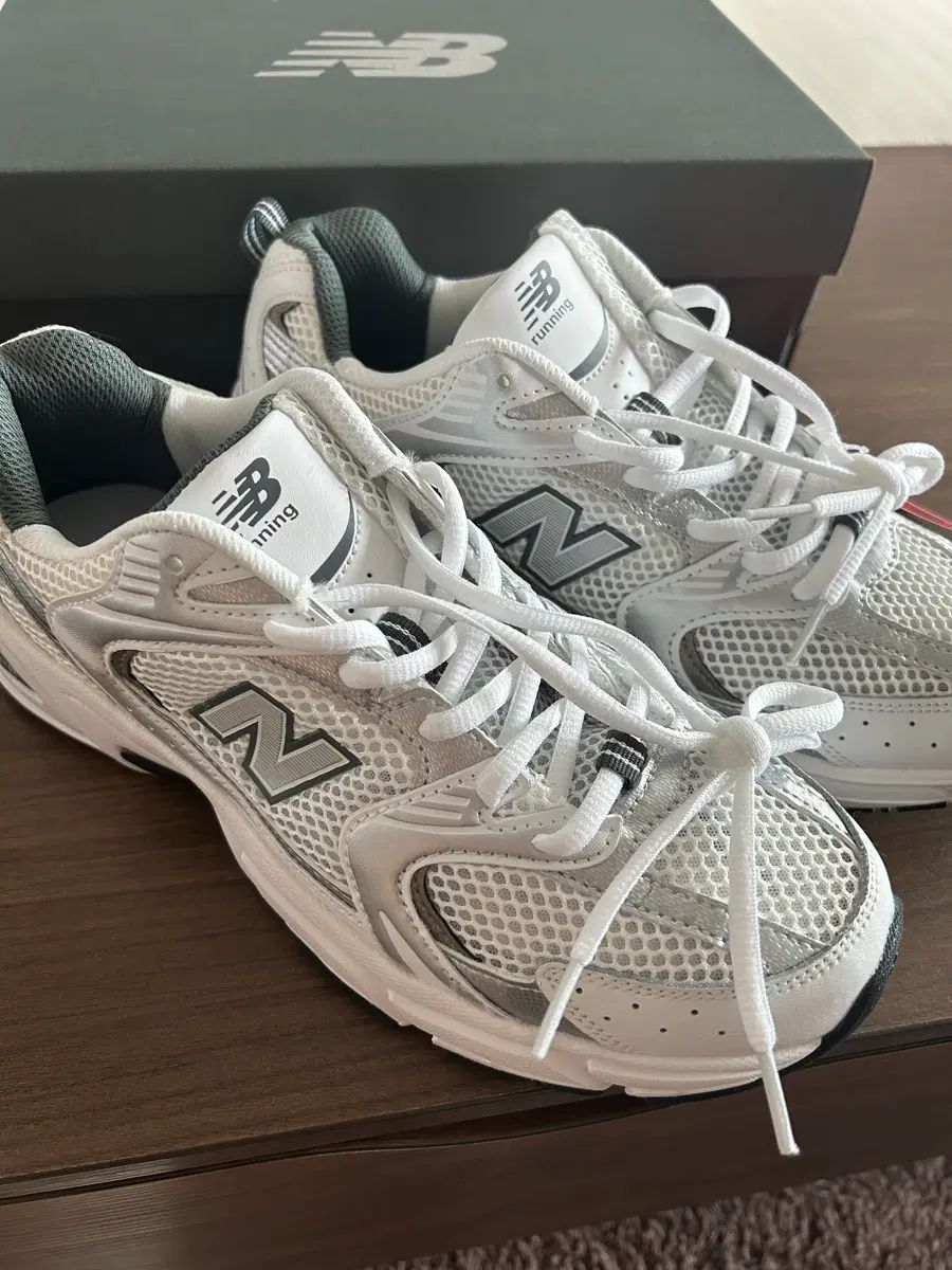 新品) ニューバランス 530 ホワイトシルバー
