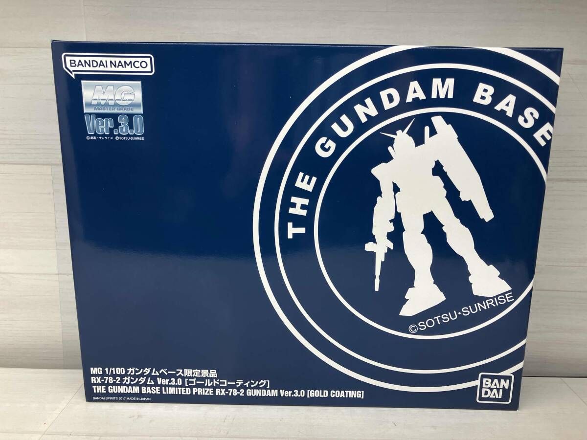 【現状品】プラモデル バンダイ 1/100 RX-78-2 ガンダム Ver.3.0 ゴｰルドコｰティング MG ｢機動戦士ガンダム｣ ガンダムベｰス限定景品