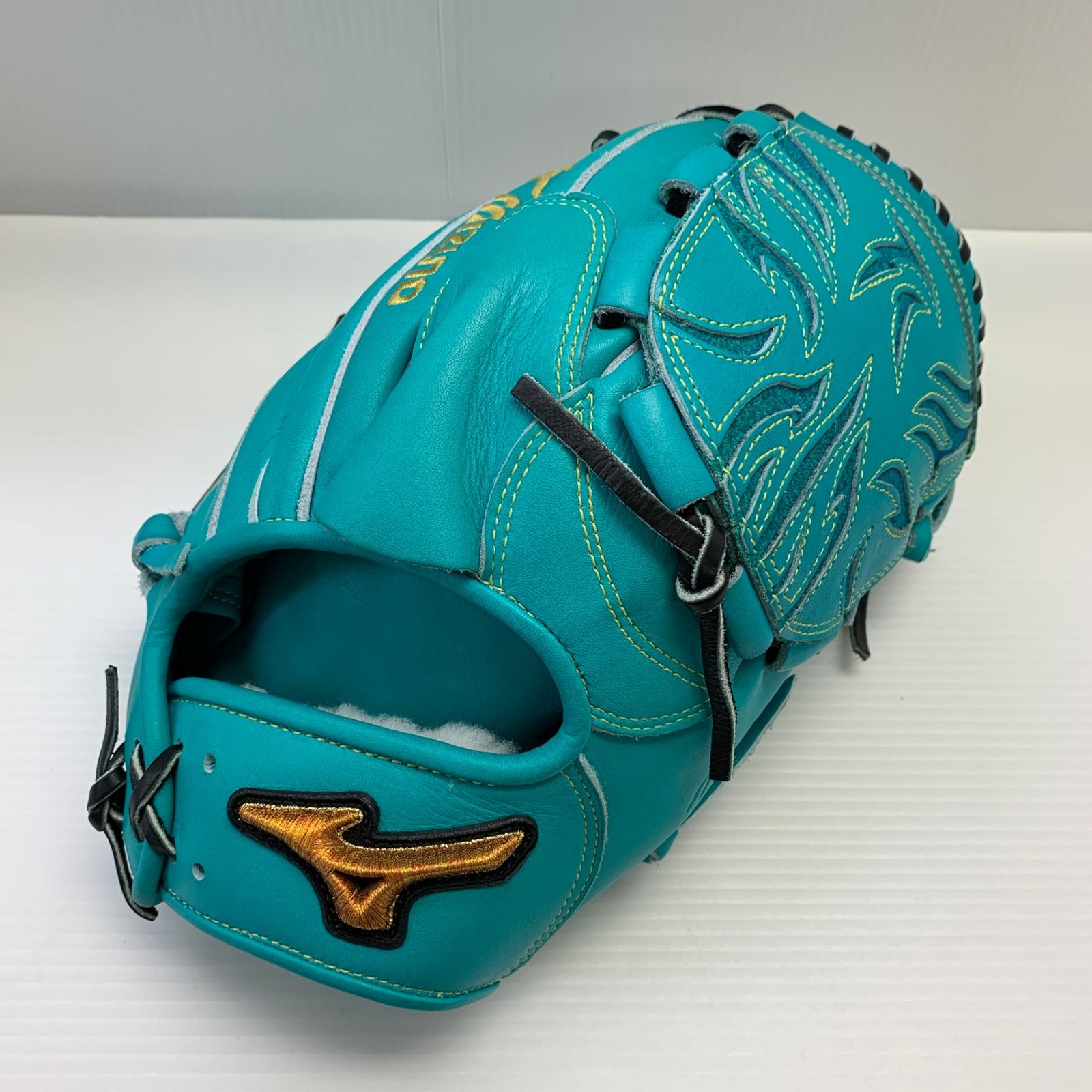 ミズノ MIZUNO ミズノプロ mizunopro 1AJGR35101 軟式 大人 一般 投手用 グローブ ピッチャー グラブ 右投げ 中古品 グローブ袋付き 野球 9451