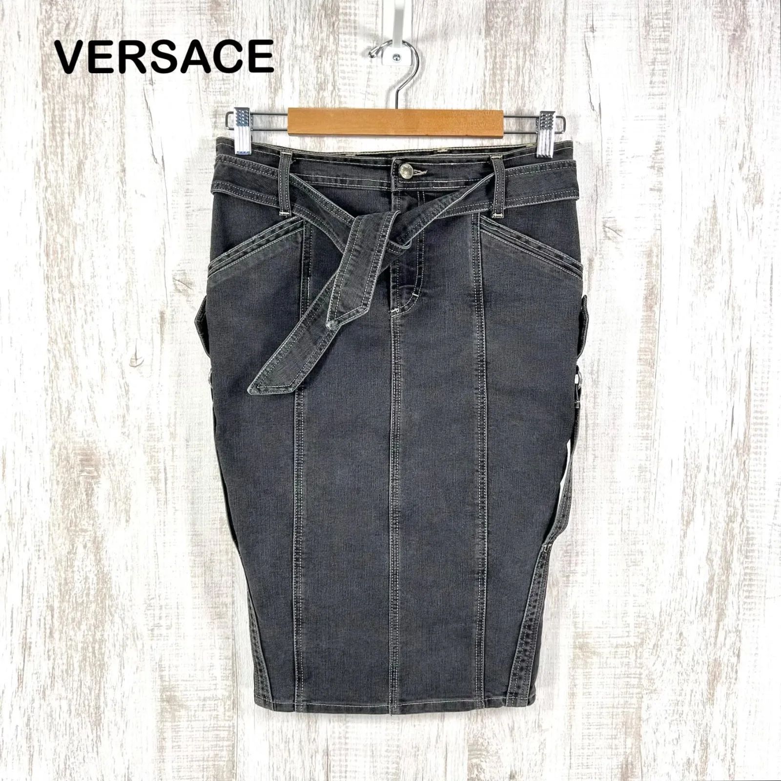 VERSACE ヴェルサーチ サイドベルト デニムタイトスカート グレー ヴェルサーチェ