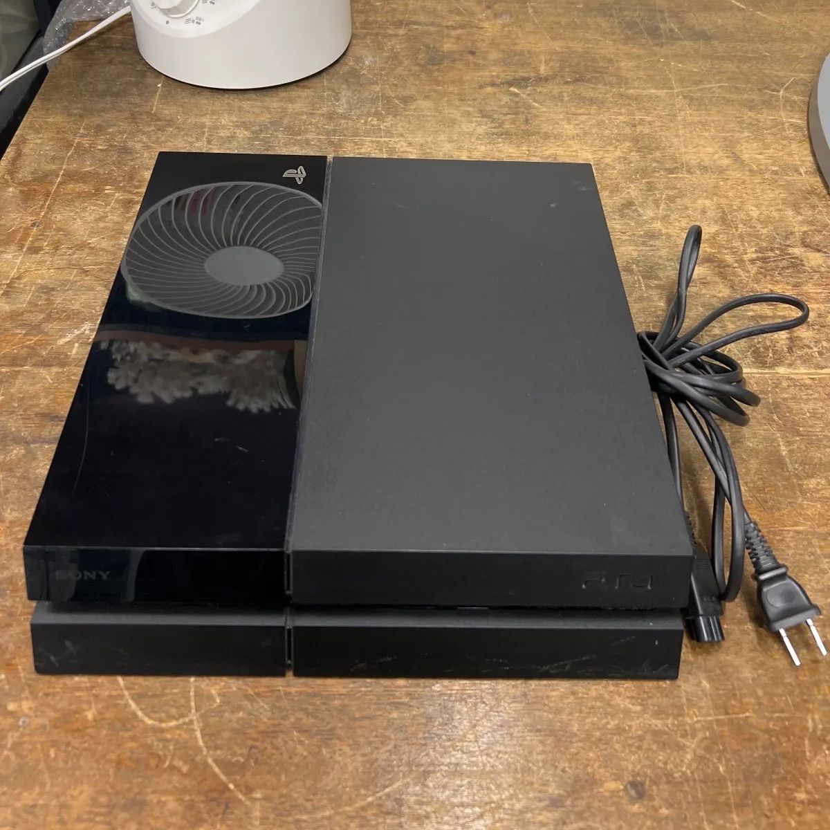 PlayStation4 ジェット・ブラック 500GB (CUH-1200A)　05-143