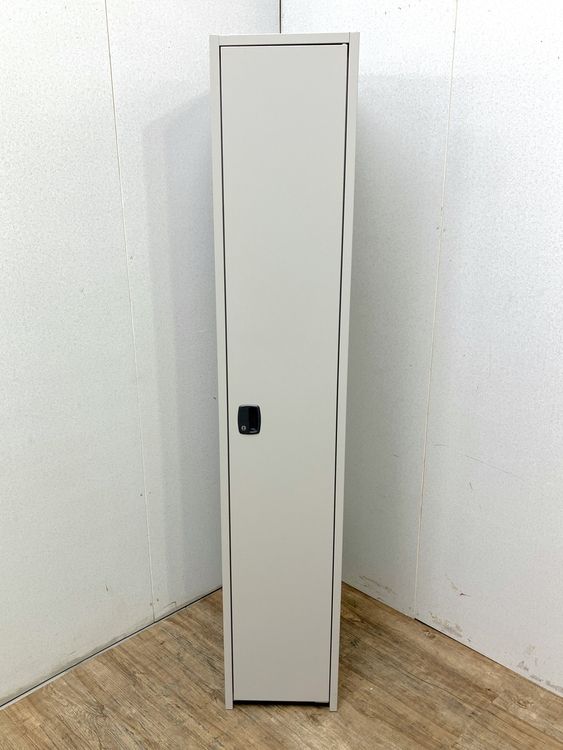 １人用ロッカー スチールロッカー 更衣室 オフィス シリンダー錠 グレー ハンガー ネクタイ カギ2本 幅300 奥行515 高さ1650 中古品