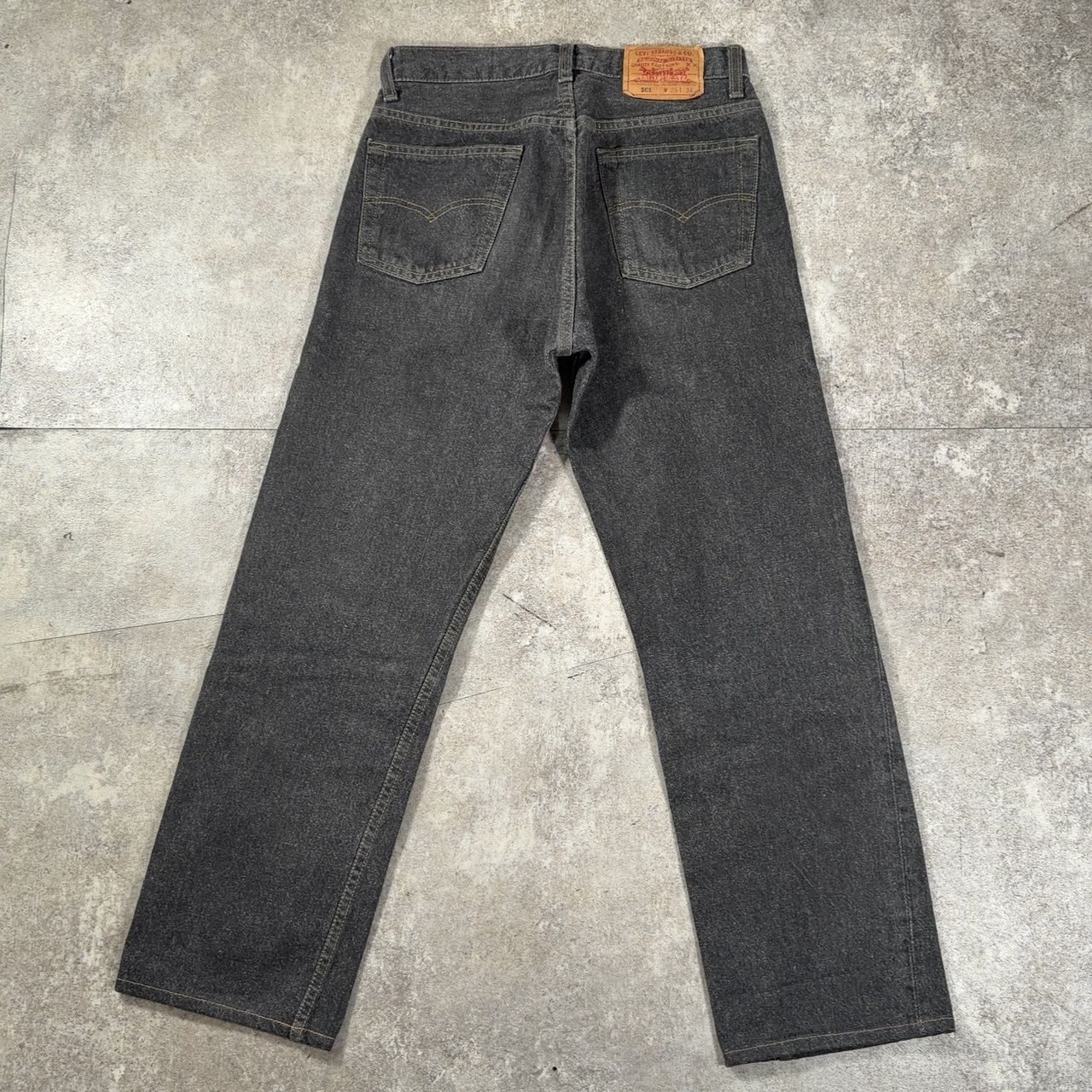 リーバイス 501 デニム 先染めブラック USA製 ボタン裏552 W29 LEVI'S リーバイス 90's 501 ボタン裏552 先染め ブラックデニム W29