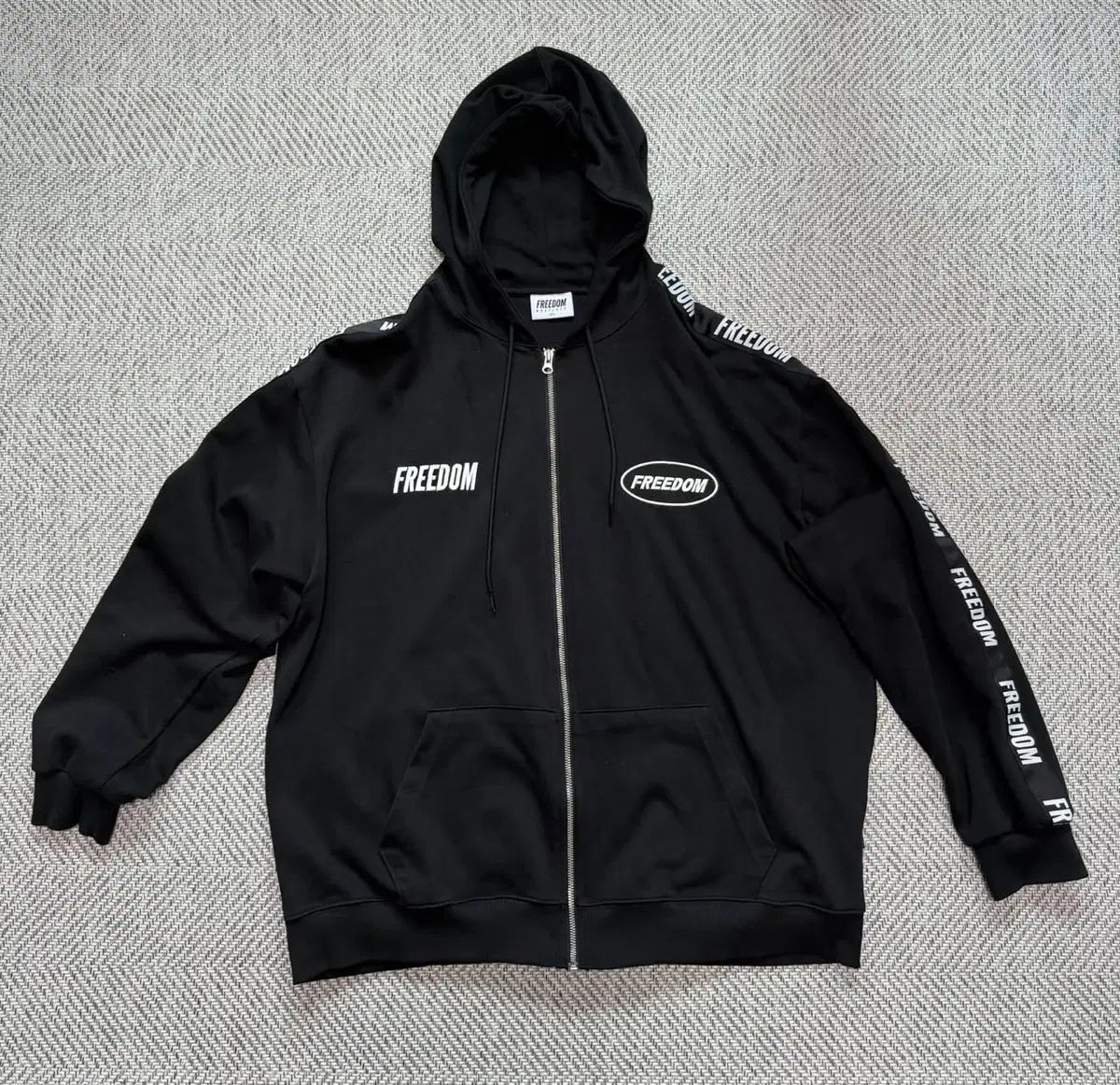FREEDOM WHO ジップアップ 7,330円