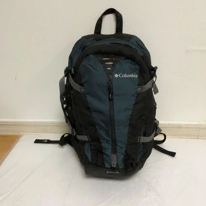 コロンビア リュック 28L@9985 5,951円