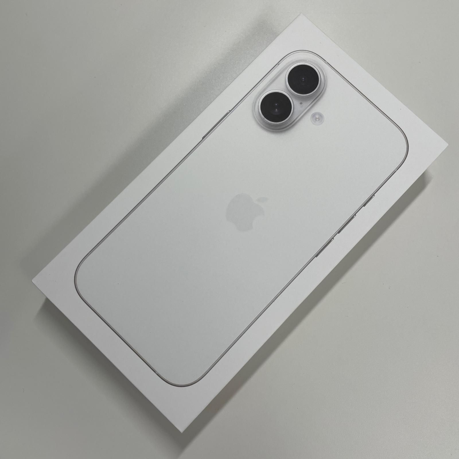 SIMフリー iPhone 17 256GB ホワイト