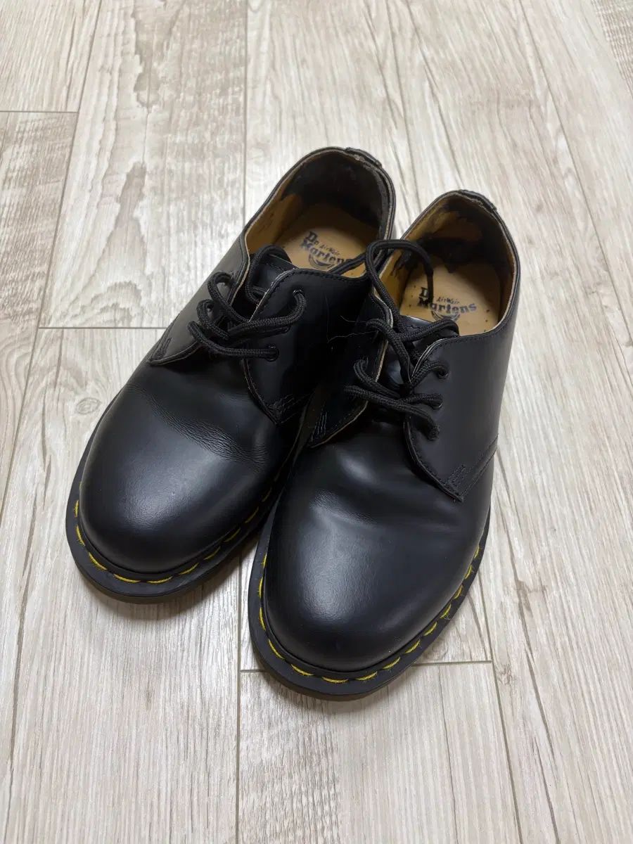 DR. MARTENS 1461 3ホール スムース 240