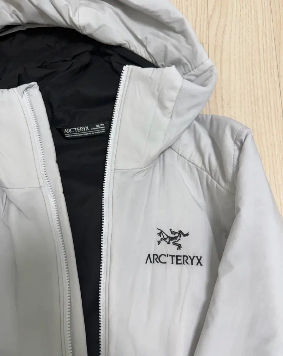 ARC'TERYX アークテリクス Atom アトム フーディ (w/xs) 出品