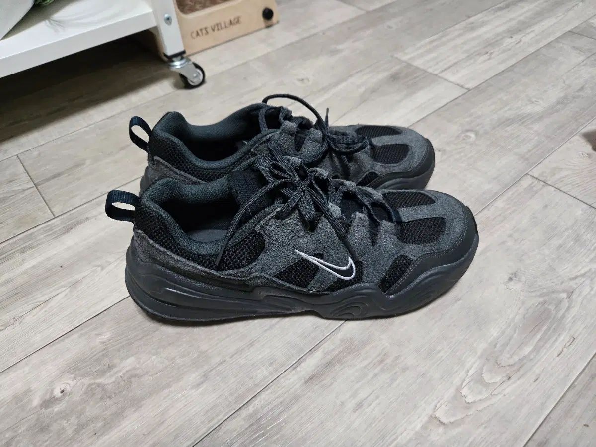 ナイキ テック ヘラ アンド アンスラサイト ブラック (Nike Tech Hera Anthracite Black) 270 9,294円