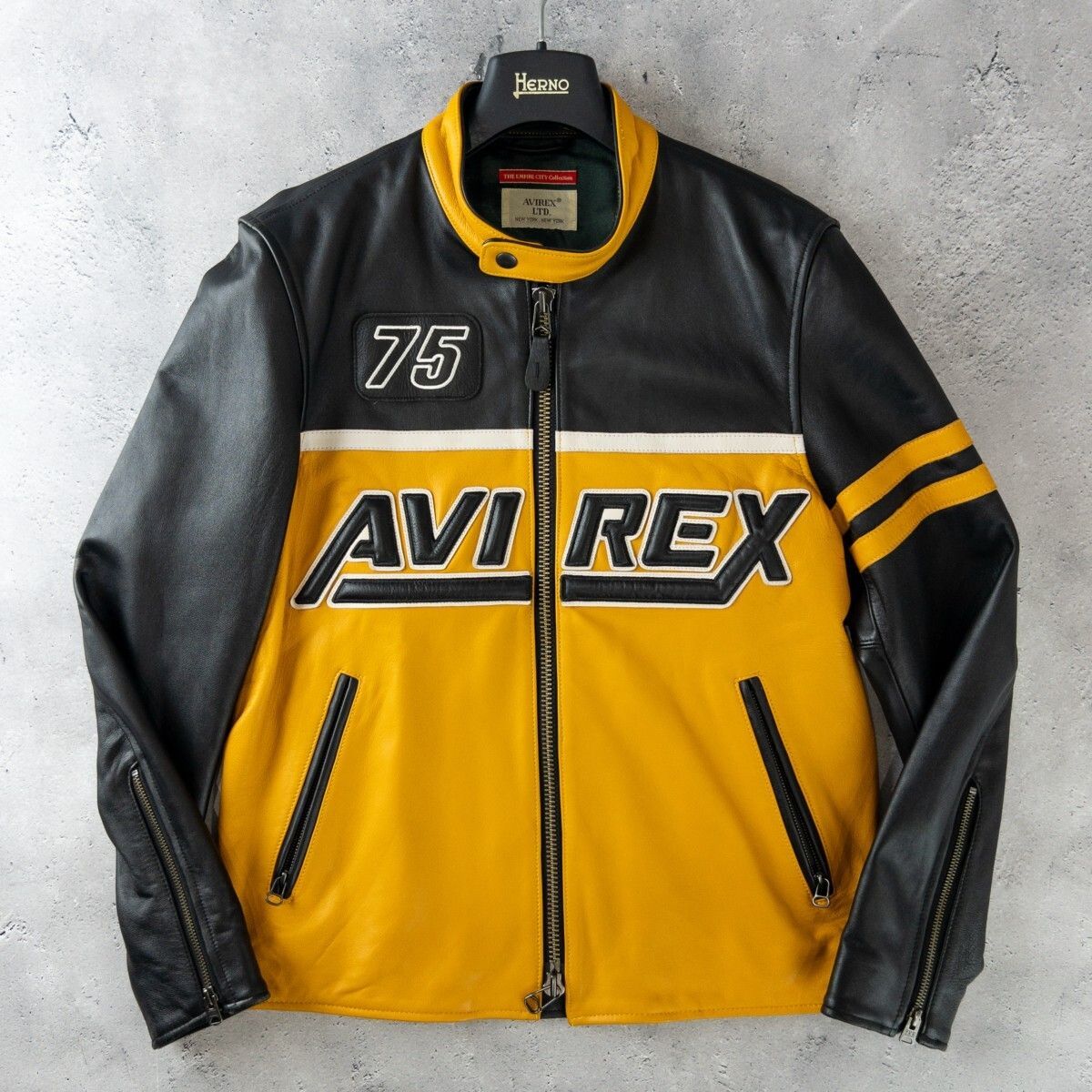 定価8.5万 極美品 AVIREX アヴィレックス LEATHER RACING JACKET 羊革 ラムレザー レーシング ジャケット メンズ L / ブラック × イエロー