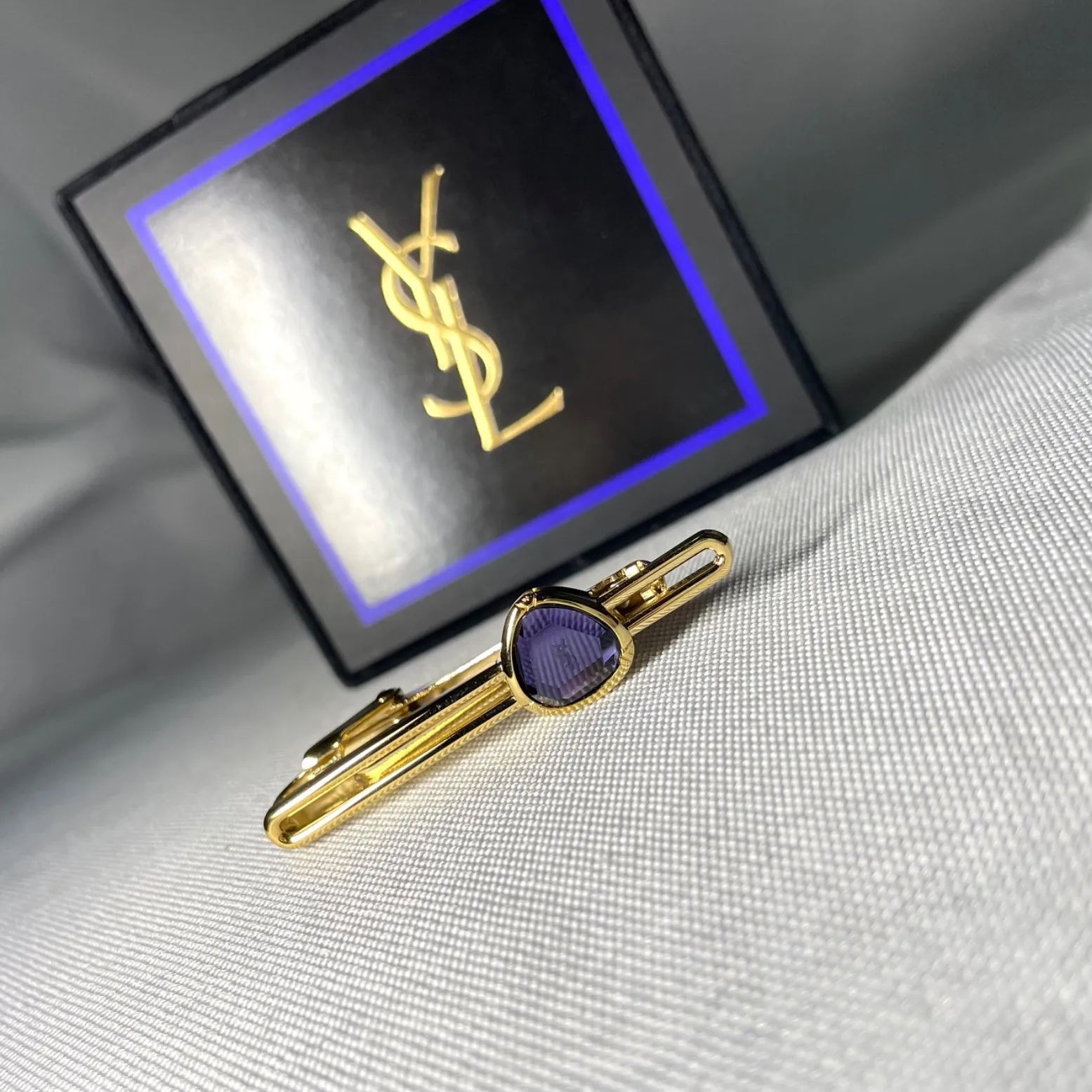 美品 YVES SAINT LAURENT イヴサンローラン YSL ブルーパープルストーン装飾&ゴールド ヴィンテージネクタイピン タイピン タイバー