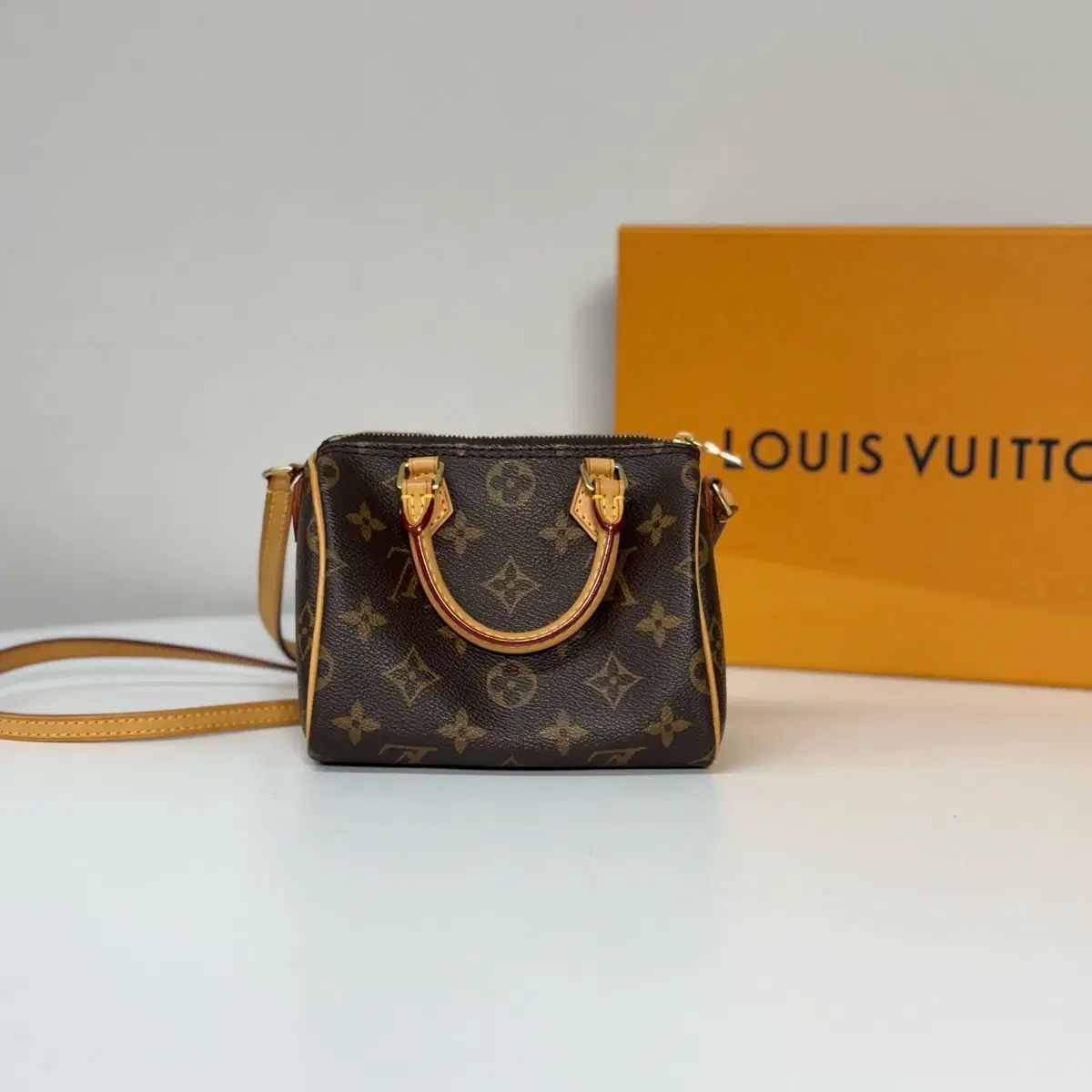 Louis Vuitton ナノ スピーディ