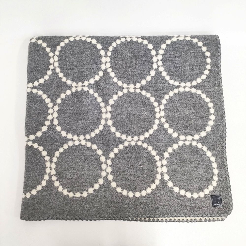 mina perhonen 未使用品 tambourine サイズL 大判 毛布 定価39600円 za7542 ブランケット グレー ホワイト レディース ミナペルホネン【中古】6-0806T◎
