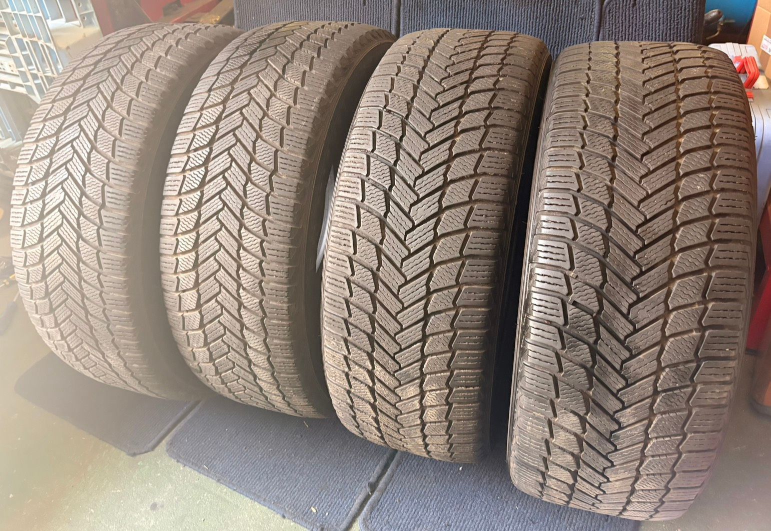☆送料無料☆【2023年製造】【溝7～7.5分山】MICHELIN X-ICE SNOW SUV 4本 255/55R20 スタッドレス ASP3802 48,000円