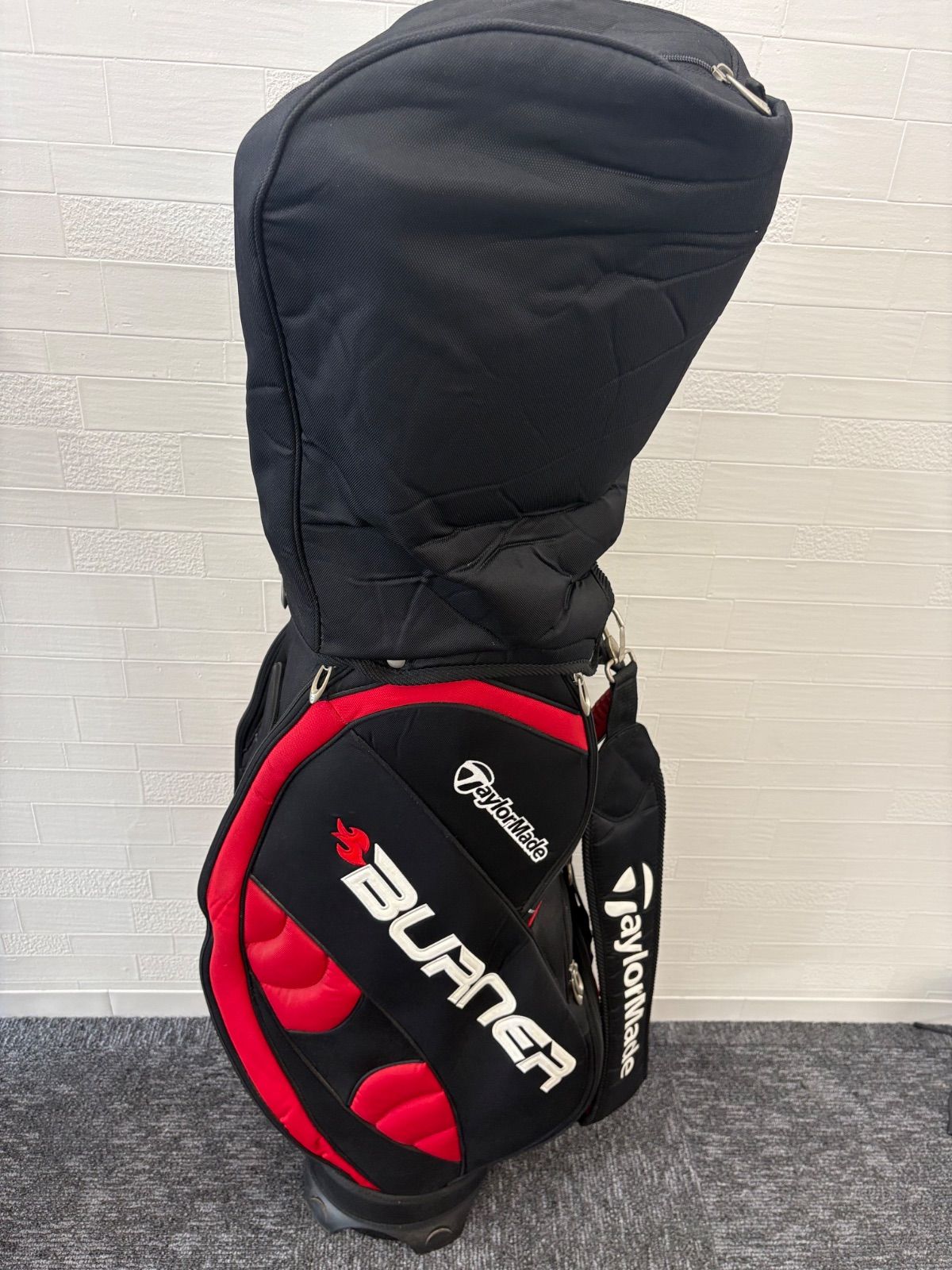 TaylorMade（テーラーメイド）バックと一式セット 38,870円