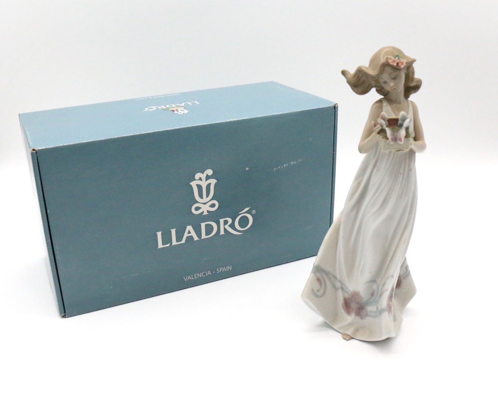 【中古美品】LLADRO リヤドロ #6777 私の宝もの フィギュリン 磁器人形 箱付き